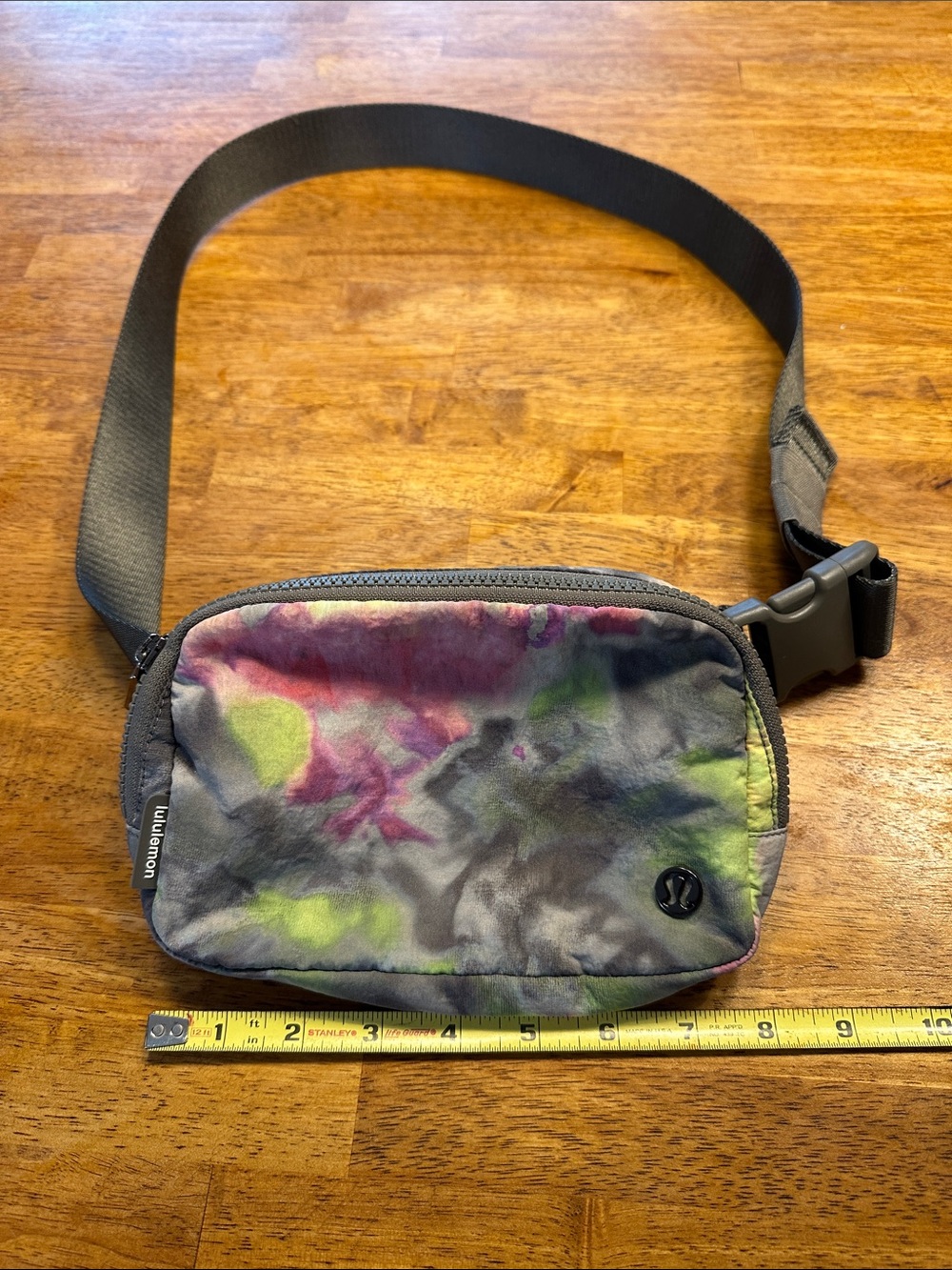 lululemon athletica Tie-Dye Waist Pack - Gray with Green and Pink Accents